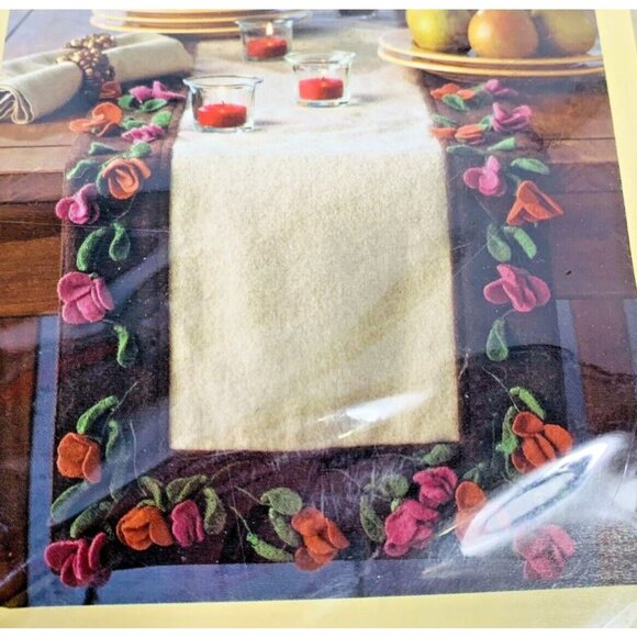Pier 1 Jardinia Floral Table Runner 14” X 72” Cottage Core Dining Kitchen Mantle - Picture 3 of 10